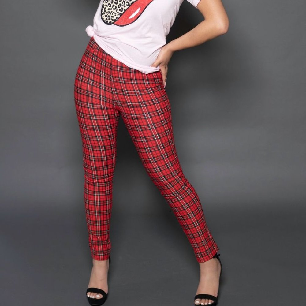 Pretti Plaid Pants